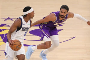 Report: Warriors eyeing several free agent veterans to round out roster Report: Warriors eyeing several free agent veterans to round out roster