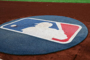 MLB reportedly proposing plan to shorten offseason free agency window to 2-3 weeks; MLBPA says proposal would ‘eliminate player rights’ MLB reportedly proposing plan to shorten offseason free agency window to 2-3 weeks; MLBPA says proposal would ‘eliminate player rights’