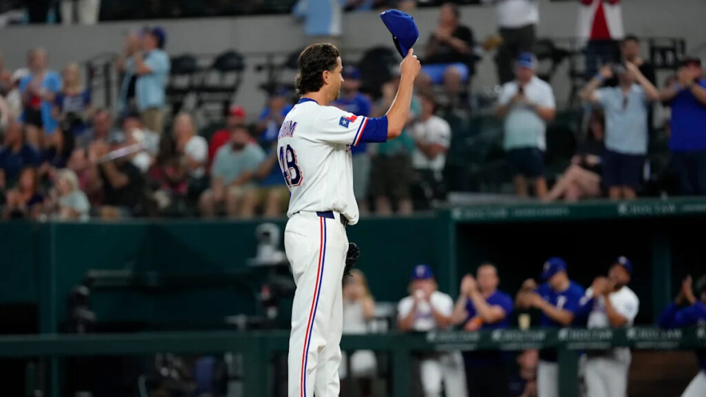 Rangers’ Jacob deGrom reaches 2,000 strikeouts in 2nd-fewest games and innings pitched