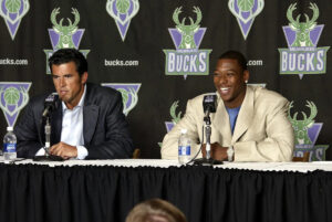 On this day in Bucks history: Milwaukee signs Bobby Simmons