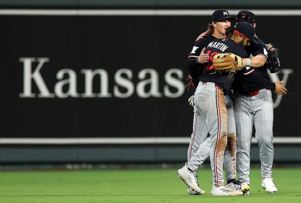 What a bummer: Royals bullpen blows another one What a bummer: Royals bullpen blows another one