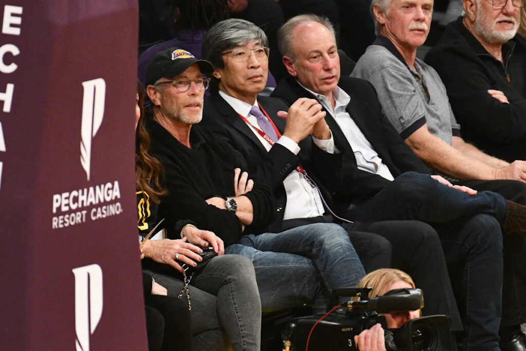 Lakers minority owner Patrick Soon-Shiong not selling ownership stake