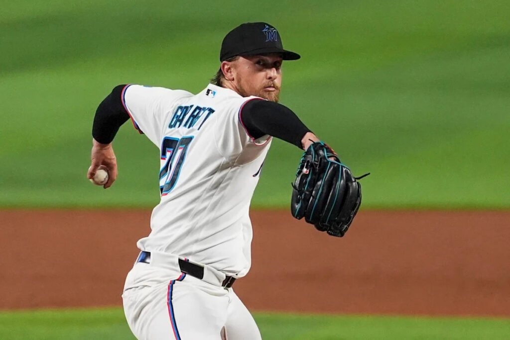 Cubs roster move: Braxton Garrett added, Tyler Ferguson optioned