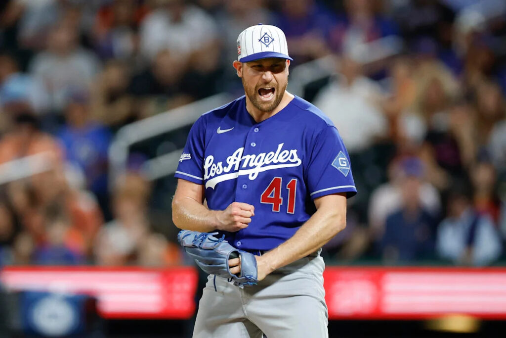 Dodgers activate Brock Stewart off injured list, DFA Jonathan Hernández Dodgers activate Brock Stewart off injured list, DFA Jonathan Hernández