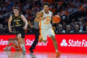 Tennessee guards Tyler Lundblade, Troy Henderson close to returning to full strength Tennessee guards Tyler Lundblade, Troy Henderson close to returning to full strength