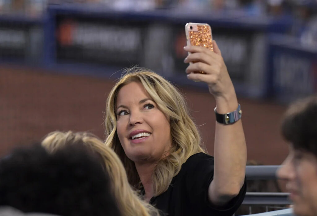 Jeanie Buss files petition to block family’s sale of Lakers Jeanie Buss files petition to block family’s sale of Lakers