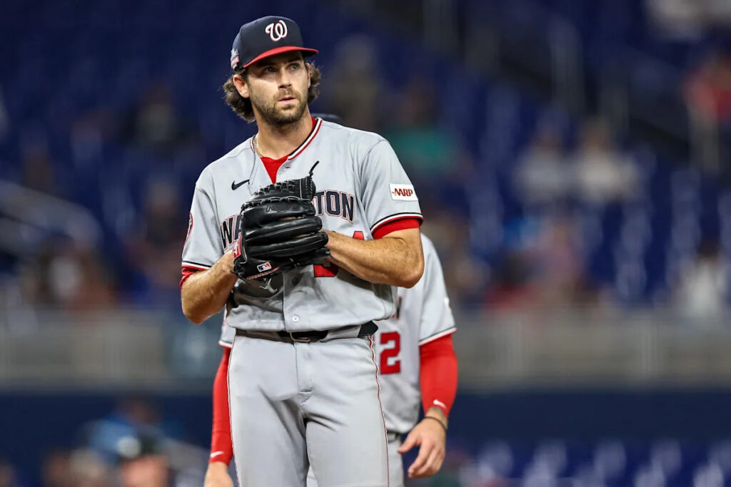 Washington Nationals self destruct in an embarrassing 9th inning collapse