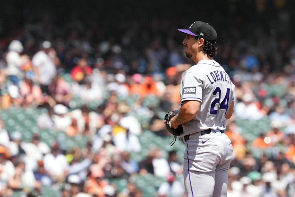 Rockies sunk by one big inning, fall to the Giants 7-1