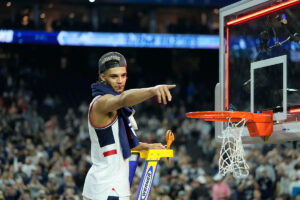 Andre Jackson Jr. signs deal with Toronto Raptors. Andre Jackson Jr. signs deal with Toronto Raptors.