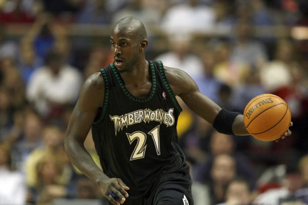 Timberwolves retiring Hall of Famer Kevin Garnett’s No. 21 jersey on Feb. 28 Timberwolves retiring Hall of Famer Kevin Garnett’s No. 21 jersey on Feb. 28
