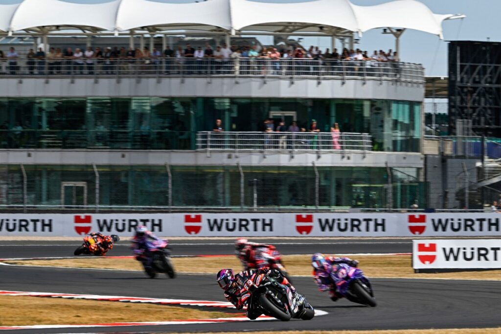 Martin on pole with Marquez only sixth