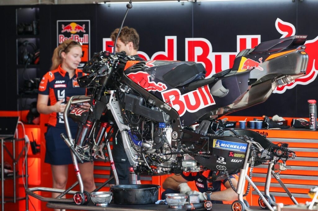 KTM fixes MotoGP engines after gaining permission from rivals