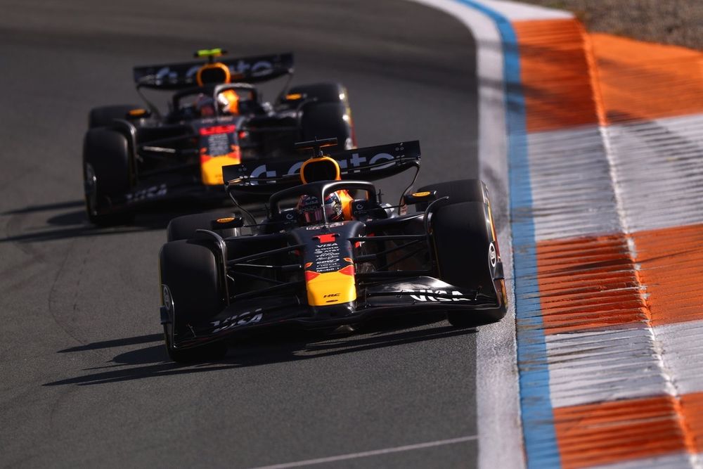 Max Verstappen, Red Bull Racing, Yuki Tsunoda, Red Bull Racing Team