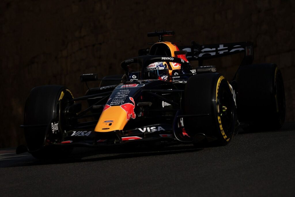 Verstappen beats Russell and Hamilton to top FP3