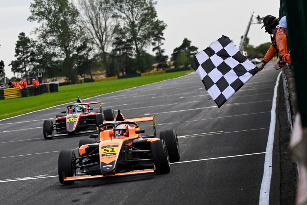 Van Langendonck’s double delight as he bounces back from ban in style at Croft Van Langendonck’s double delight as he bounces back from ban in style at Croft