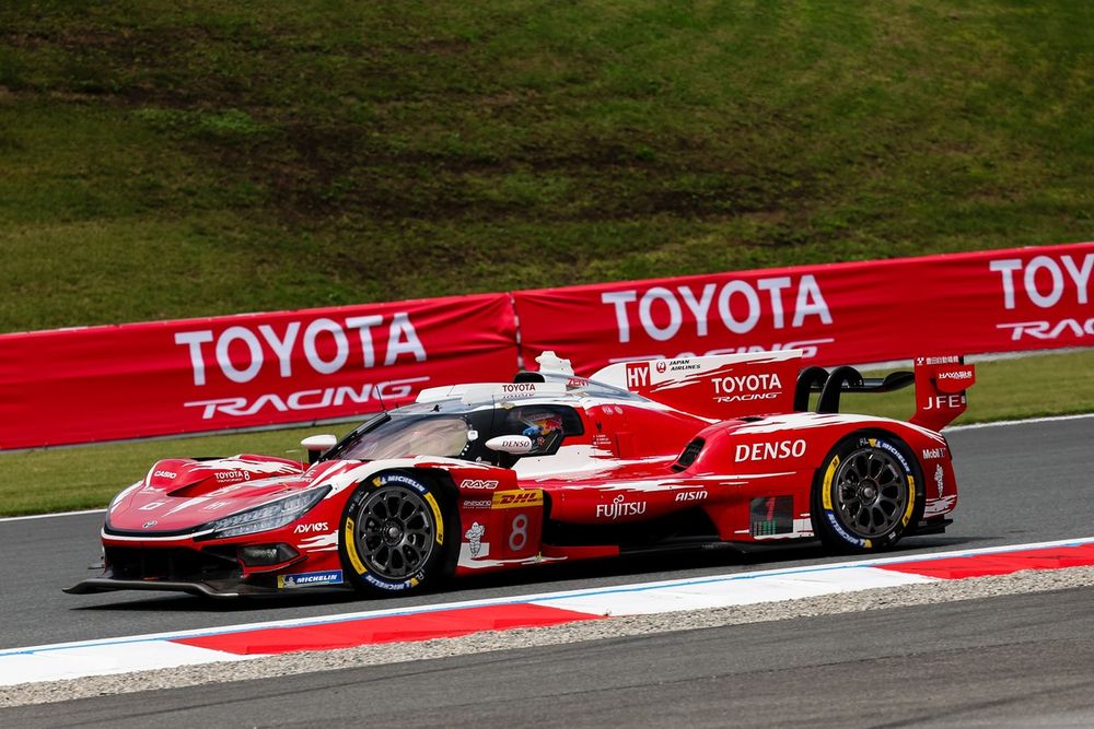 #8 Toyota Gazoo Racing Toyota TR010: Sebastien Buemi, Brendon Hartley, Ryo Hirakawa