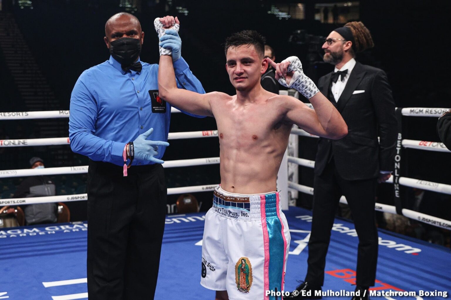 Ricardo Sandoval Risks Two Titles Against Sergio Mendoza Ricardo Sandoval Risks Two Titles Against Sergio Mendoza