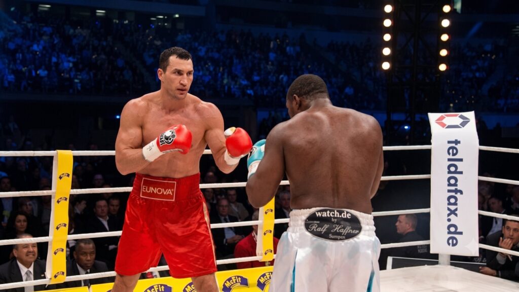 Wladimir Klitschko Smashes Samuel Peter in Frankfurt Rematch