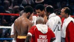 Muhammad Ali Outsmarts Leon Spinks To Make History