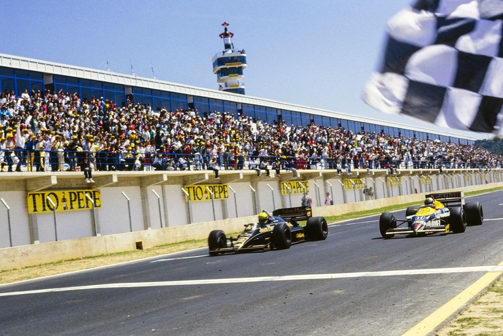 Ayrton Senna, Lotus 98T Renault, Nigel Mansell, Williams FW11 Honda