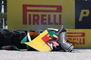 Huge crash knocks Leclerc out of F1 Italian GP