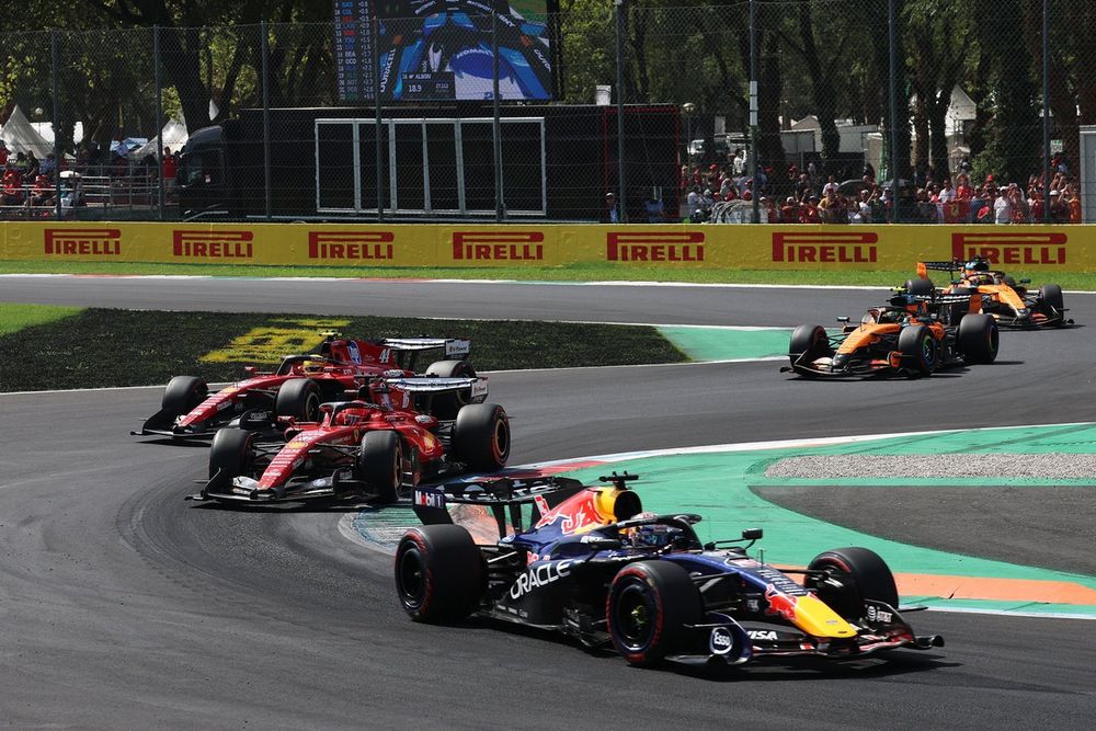 Charles Leclerc, Ferrari, Lewis Hamilton, Ferrari, Max Verstappen, Red Bull Racing