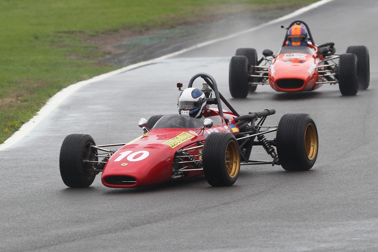 Martin weathered the rain and rivals' woes to take F3 win in De Sanctis