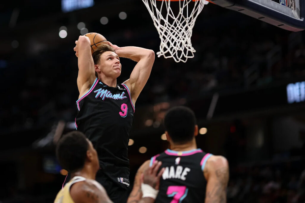Heat G Pelle Larsson reportedly agrees to 4-year, million extension Heat G Pelle Larsson reportedly agrees to 4-year, million extension