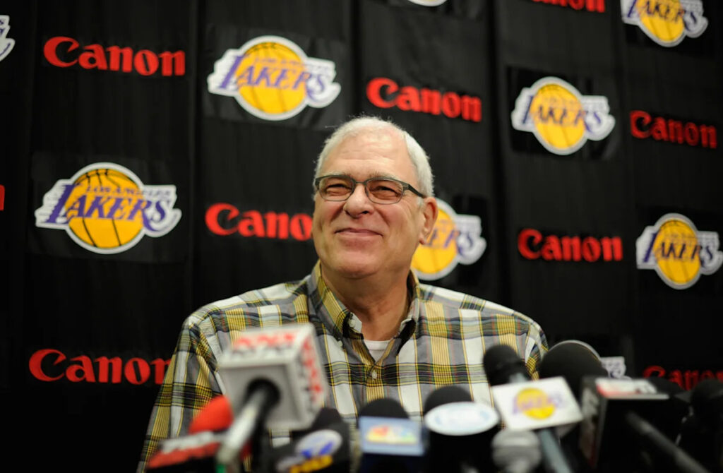 Lakers to honor Phil Jackson — who led team to five championships — with statue outside stadium Lakers to honor Phil Jackson — who led team to five championships — with statue outside stadium