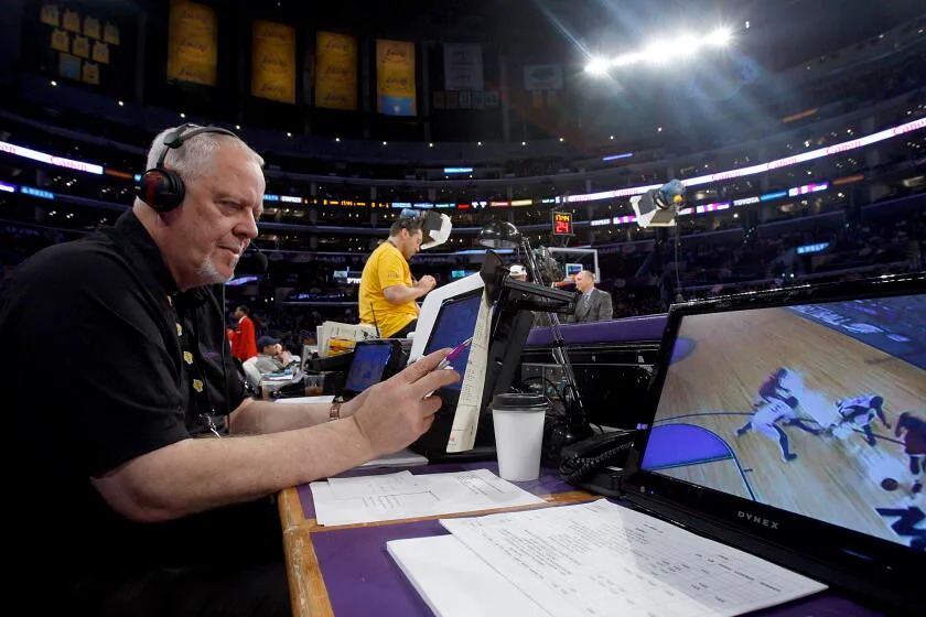 Beloved Lakers public address announcer Lawrence Tanter dies at 76 Beloved Lakers public address announcer Lawrence Tanter dies at 76