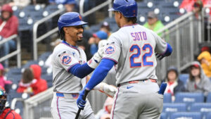 Francisco Lindor’s homer-or-bust strategy pays off with No. 300 as Mets star finishes chase before 2027