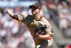 Padres will go for sweep after surviving late Giants rally