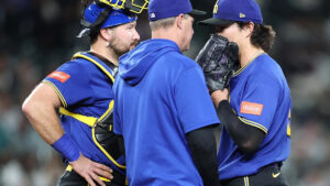 Mariners play slopball, lose sloppy game to Angels, 6-4 Mariners play slopball, lose sloppy game to Angels, 6-4