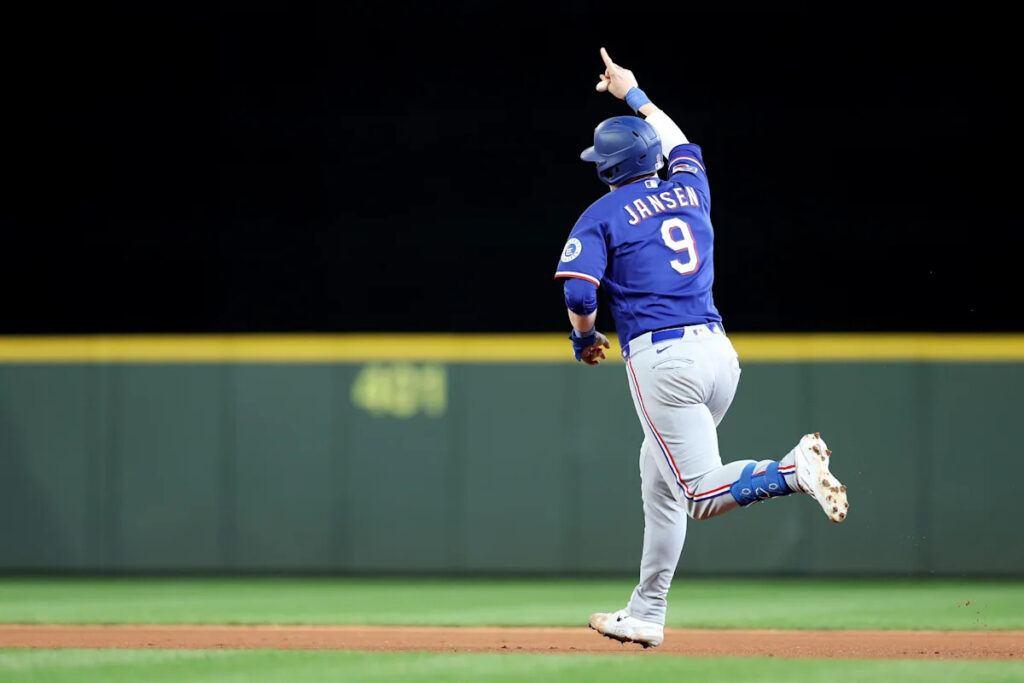 72-73 – Rangers maul Mariners in 10-5 series-opening win 72-73 – Rangers maul Mariners in 10-5 series-opening win