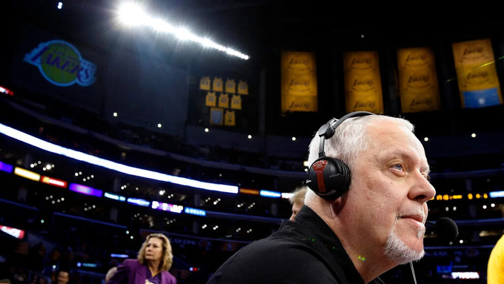 Lakers announce passing of longtime PA announcer Lawrence Tanter Lakers announce passing of longtime PA announcer Lawrence Tanter