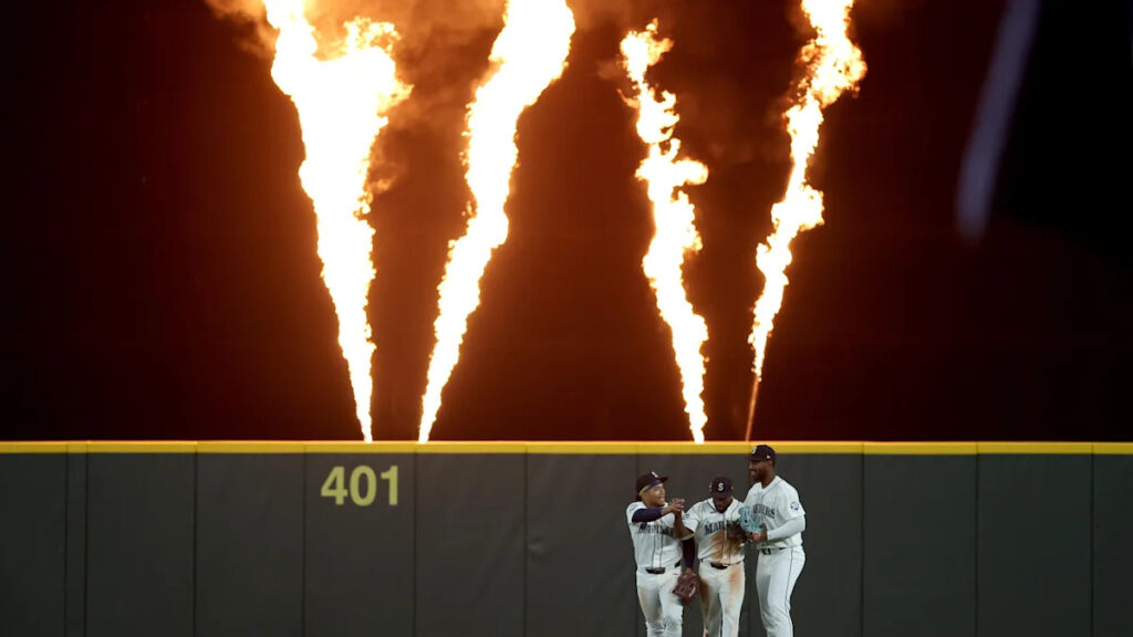 A better world, a special outfield, an 8-4 Mariners win A better world, a special outfield, an 8-4 Mariners win
