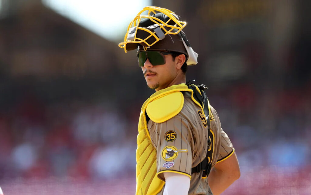 Padres back themselves into a corner