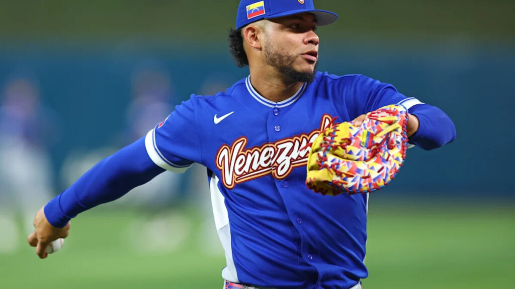 Red Sox News & Links: Willson Contreras may miss start of playoffs