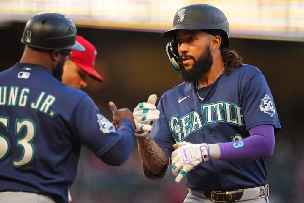 Mariners maintain some semblance of dignity, take series finale in Anaheim Mariners maintain some semblance of dignity, take series finale in Anaheim