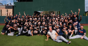 HATEWATCHING POTENTIAL GUARDIANS’ OPPONENTS: White Sox at Astros, game 1