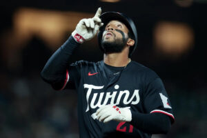 Giants 5, Twins 2: Sleepy baseball Giants 5, Twins 2: Sleepy baseball