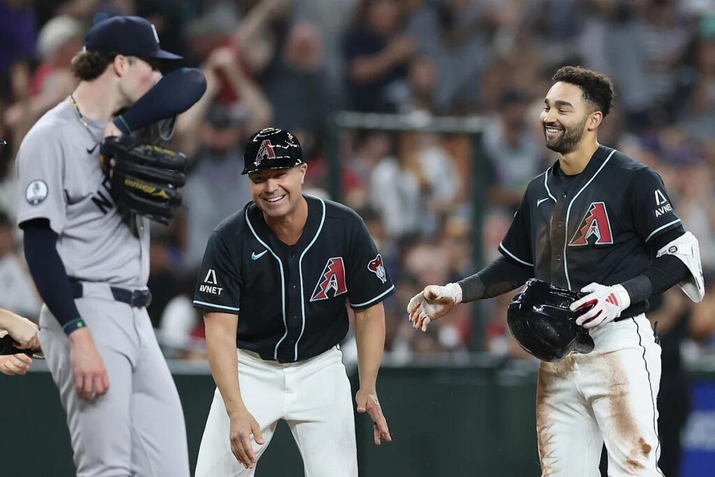 Yankees lose to Diamondbacks in walk-off fashion Yankees lose to Diamondbacks in walk-off fashion