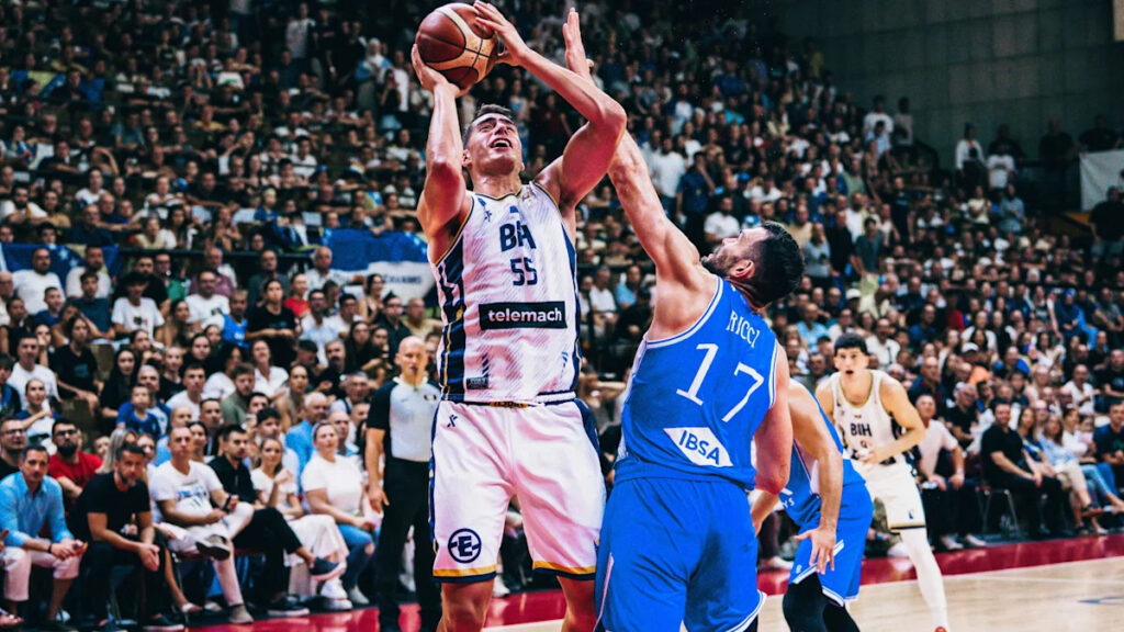 Luka Garza aiming to improve defense Luka Garza aiming to improve defense