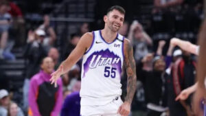 Knicks signing forward John Konchar to one-year deal Knicks signing forward John Konchar to one-year deal