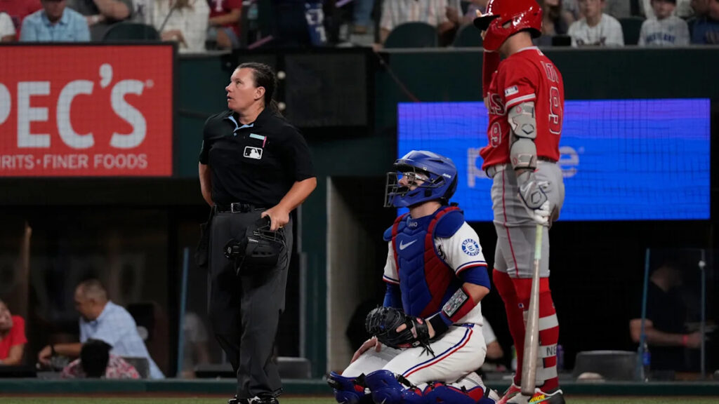 What are ABS challenge system rules for MLB playoffs?