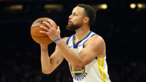 How the mighty have fallen: Steph Curry reacts to Warriors expectations How the mighty have fallen: Steph Curry reacts to Warriors expectations