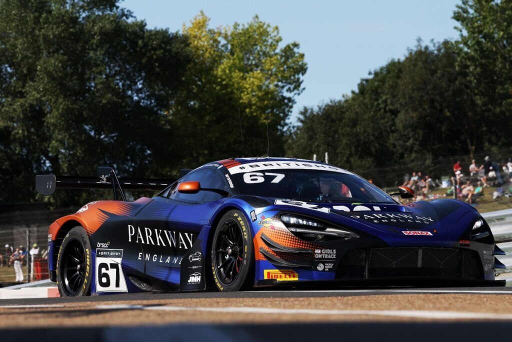 Orange/Clutton take shock title as Collard spins Orange/Clutton take shock title as Collard spins