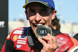 Marquez beats Bezzecchi to another sprint win