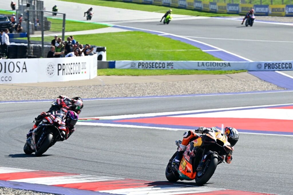 Acosta finally claims maiden win