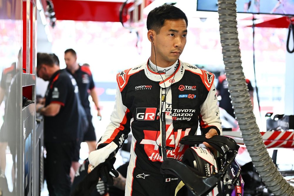 Ryo Hirakawa, Haas F1 Team garage